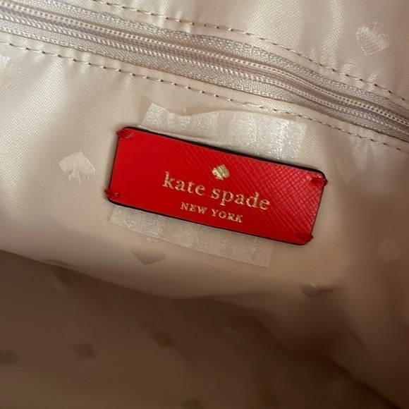 Brand New Kate Spade Genuine Saffiano Leather Zippered Dome Crossbody Purse - Picture 11 of 16